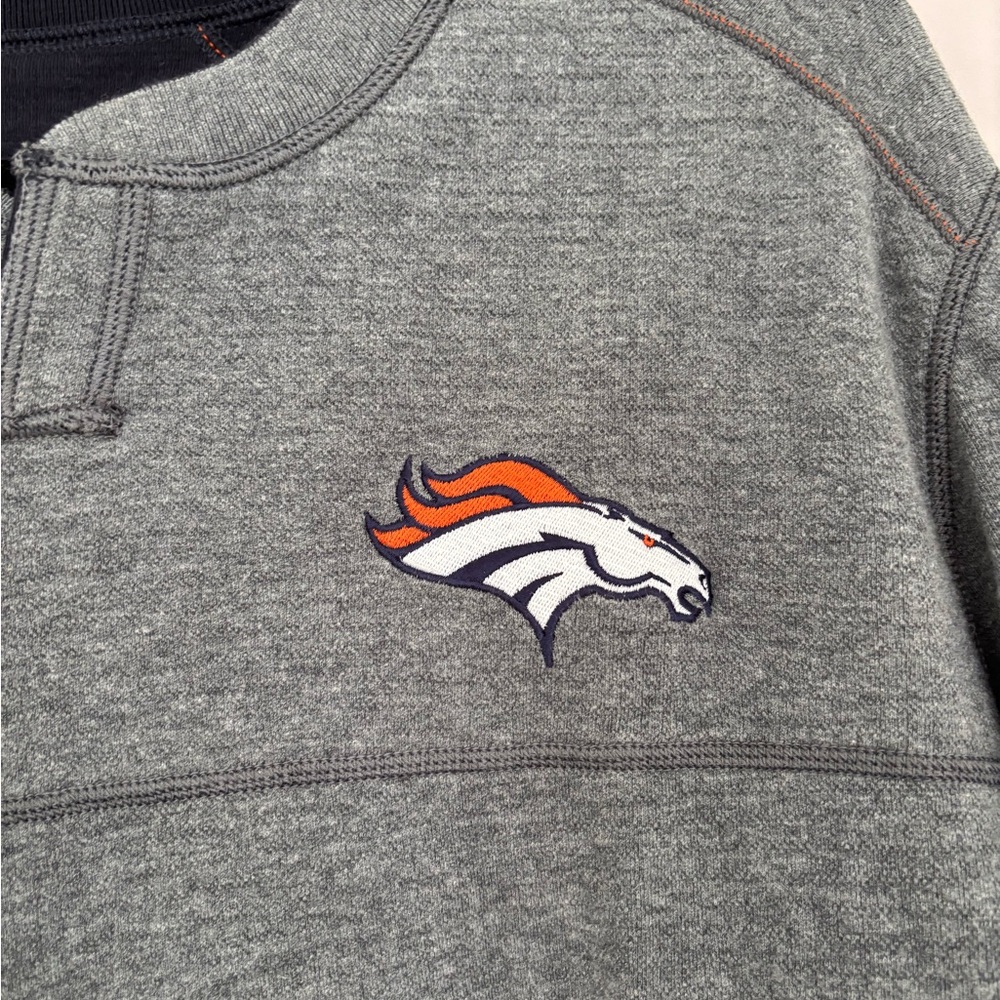 Tommy Bahama reversible Sweatshirt with Broncos Logo - Picture 2 of 4